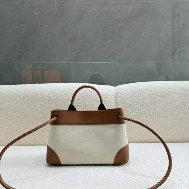 Picture of Bottega Veneta Handbags _SKUfw184068510fw